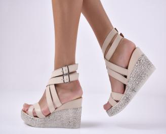 Дамски сандали на платформа естествена кожа бежови.