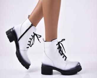 Дамски ежедневни боти естествена кожа бели