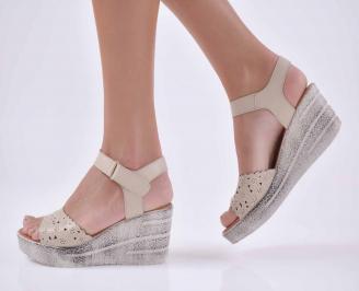 Дамски сандали на платформа бежови EOBUVKIBG