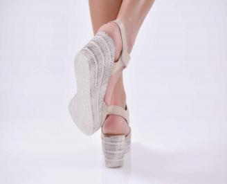 Дамски сандали на платформа бежови EOBUVKIBG 3