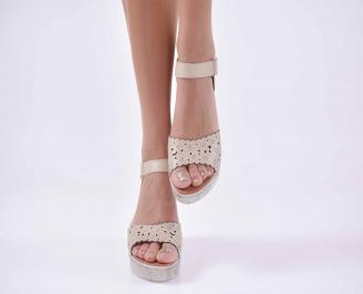 Дамски сандали на платформа бежови EOBUVKIBG