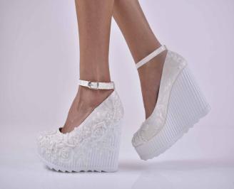 Дамски обувки на платформа бели EOBUVKIBG