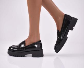 Дамски лоуфъри естествен лак  черни EOBUVKIBG