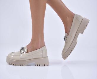 Дамски лоуфъри  естествен лак  бежови EOBUVKIBG