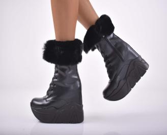 Дамски боти на платформа черни EOBUVKIBG