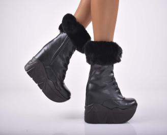 Дамски боти на платформа черни EOBUVKIBG