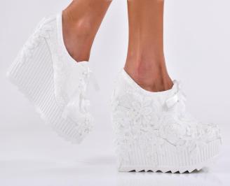 Дамски обувки на платформа бели EOBUVKIBG