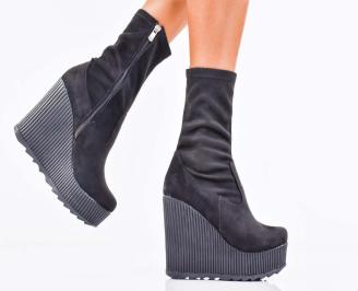 Дамски боти на платформа черни EOBUVKIBG
