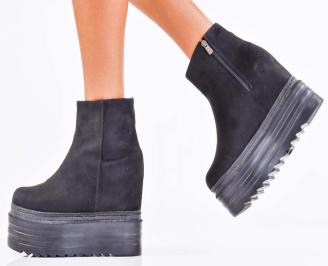 Дамски боти на платформа черни EOBUVKIBG