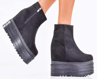 Дамски боти на платформа черни EOBUVKIBG