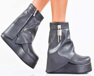 Дамски ботуши на ботуши черни EOBUVKIBG