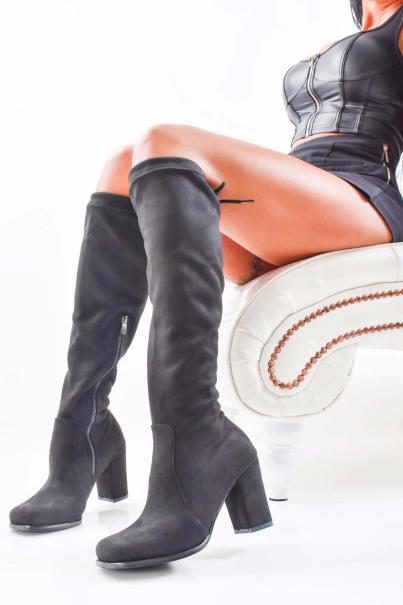 Дамски елегантни ботуши черни EOBUVKIBG